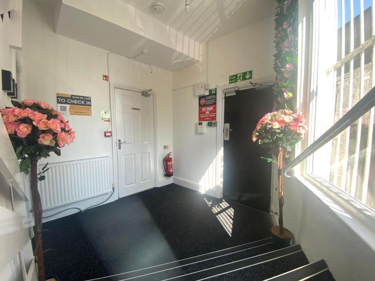 Hotel Royal Blackburn  Buitenkant foto